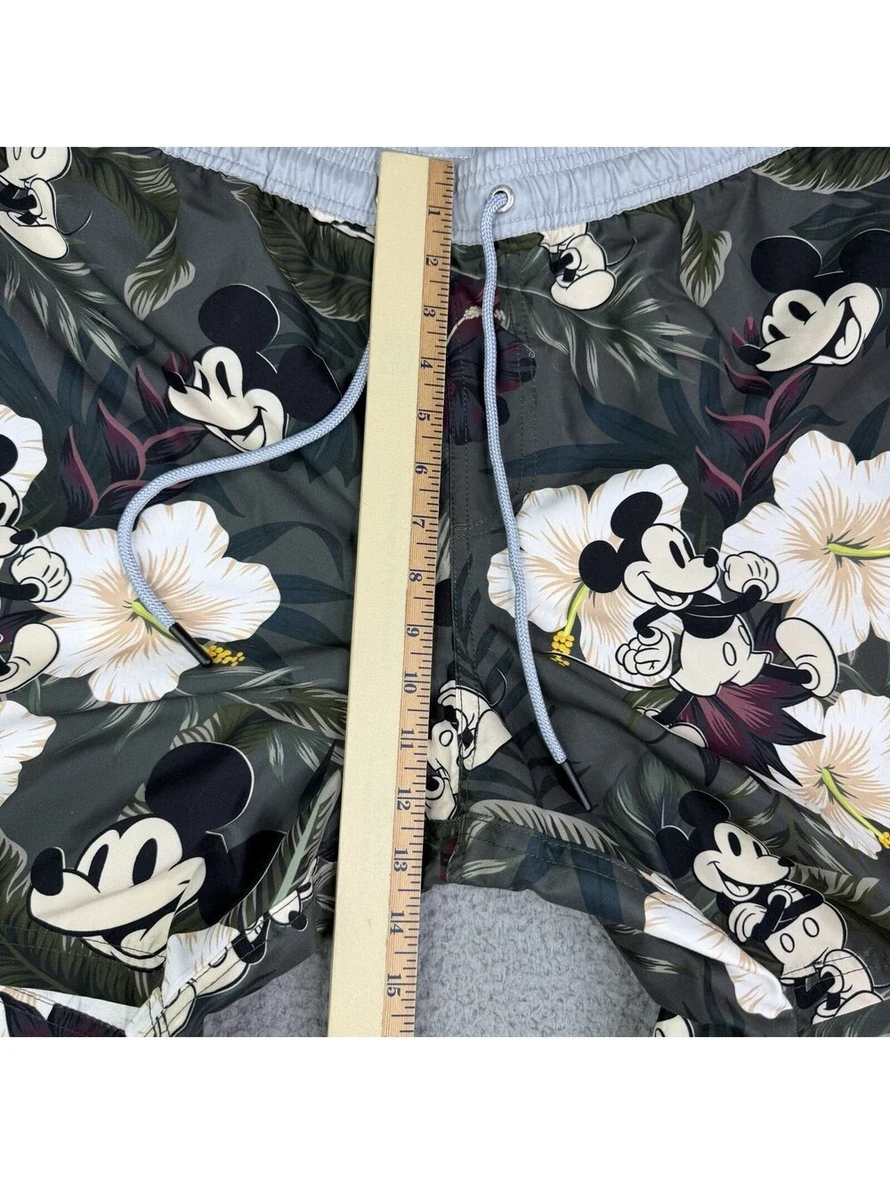 Neff Disney Mickey Mouse Floral Swim Board Mickey Shorts Men's Size XL (36x8)